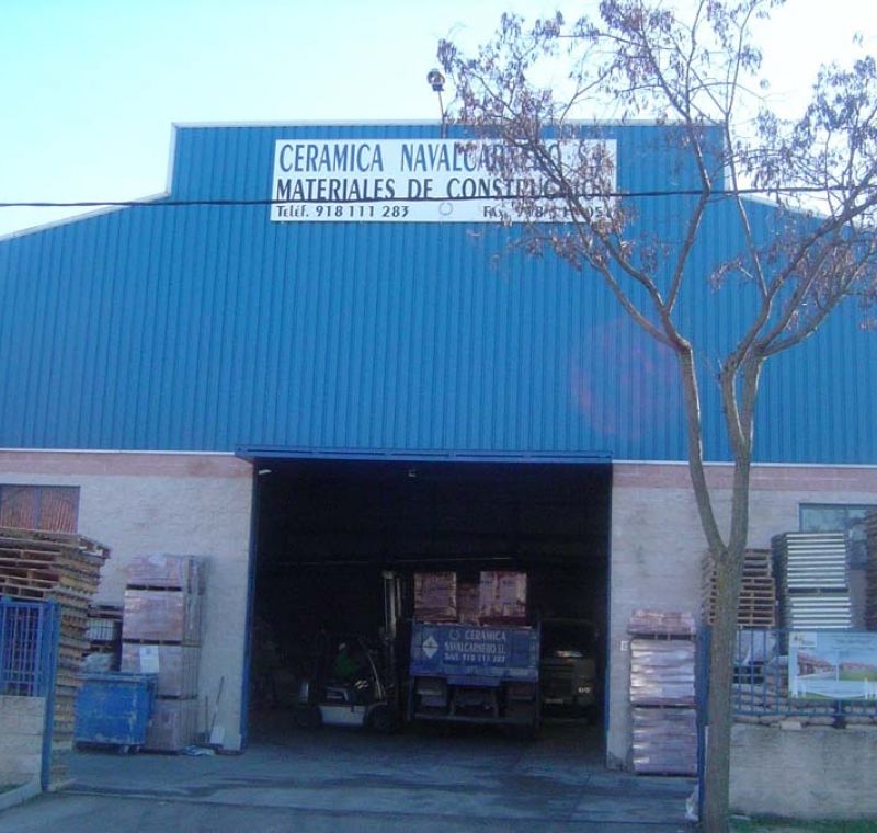 Almacén de materiales de construcción en Navalcarnero